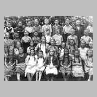 070-0021 Schule Parnehnen 1938 mit Lehrer Karl Dehnert.jpg